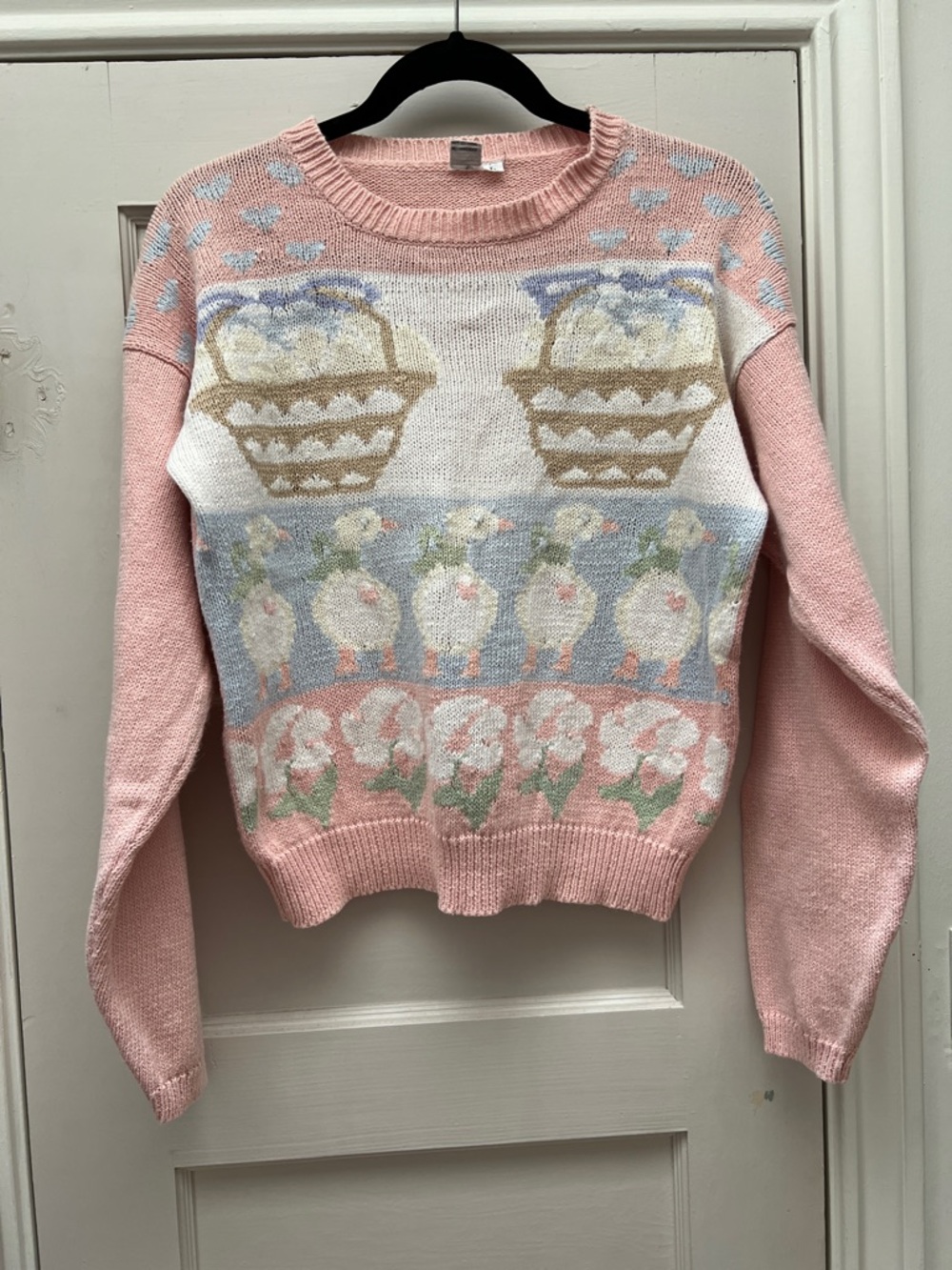 Vintage Geese 🪿 Pink Floral & Basket Motif Crewneck Sweater